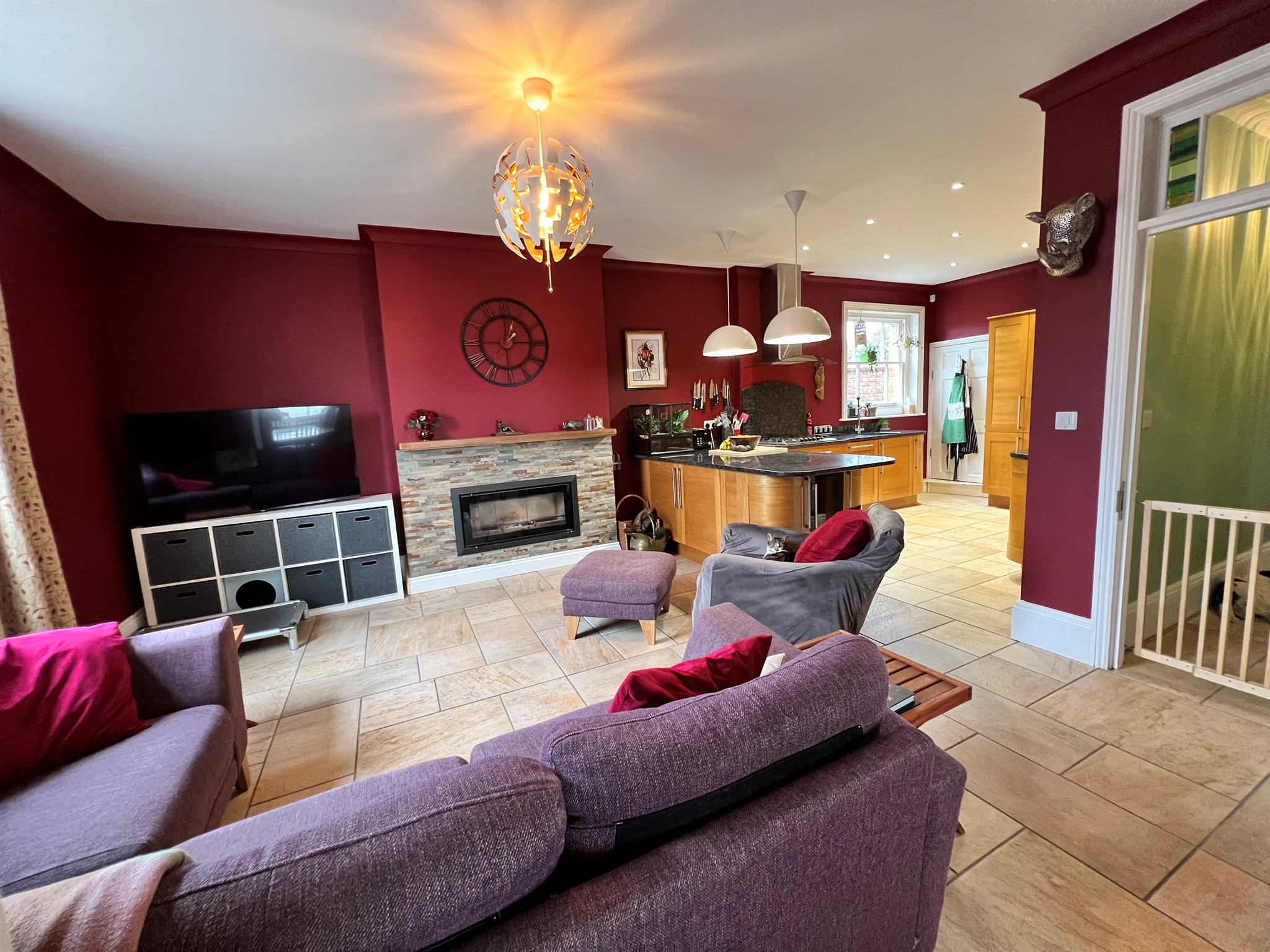 5 bed House