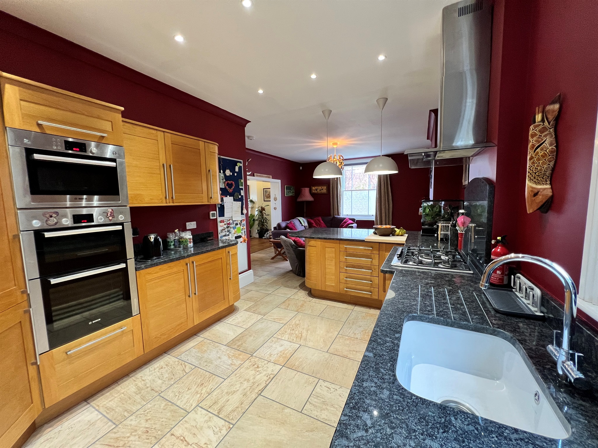 5 bed House