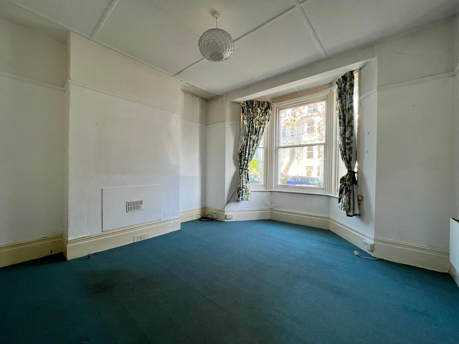 1 bed Ground Flat