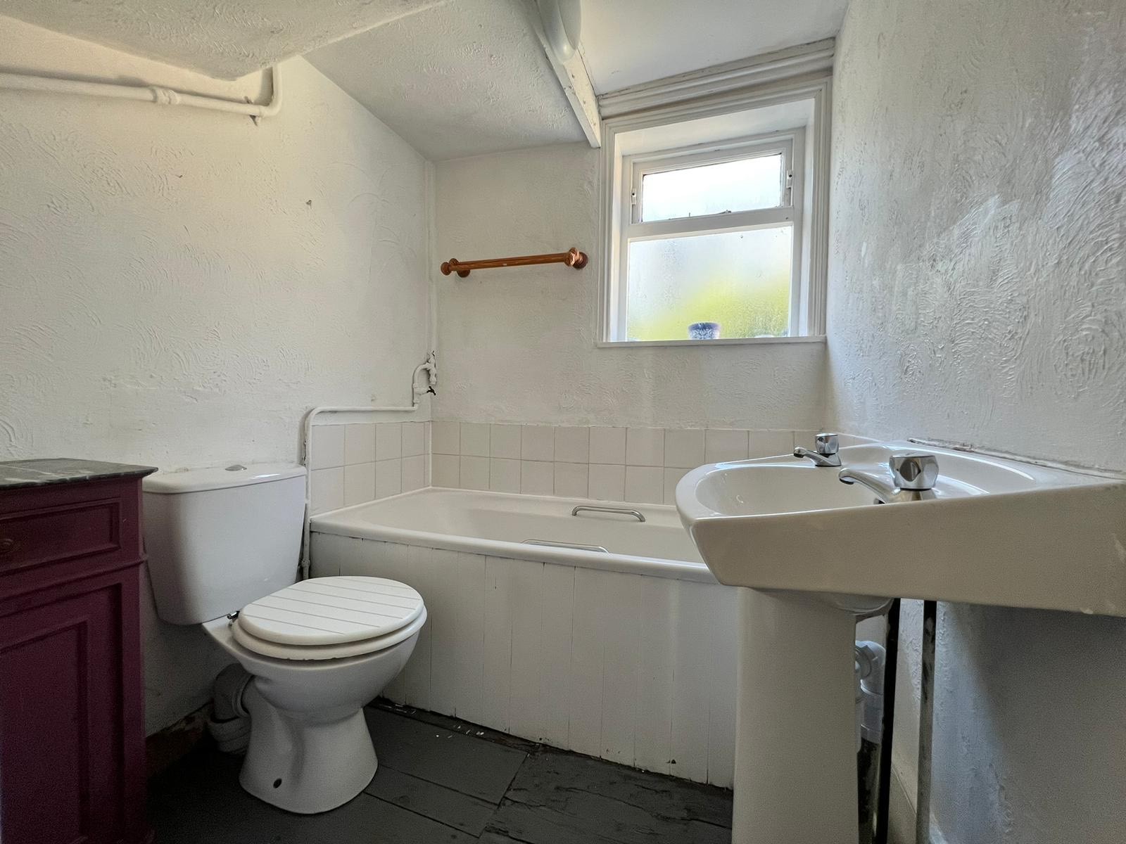 1 bed Ground Flat
