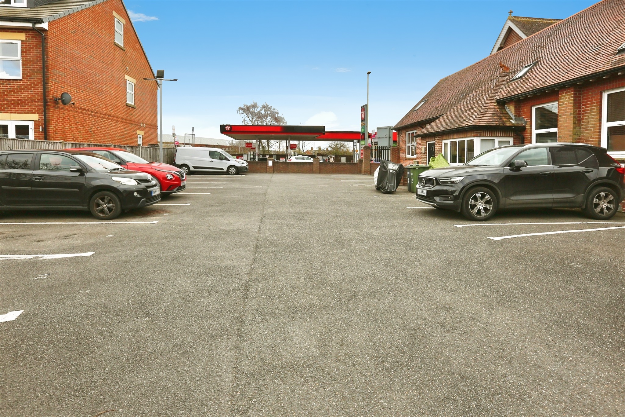 1 bed Ground Flat