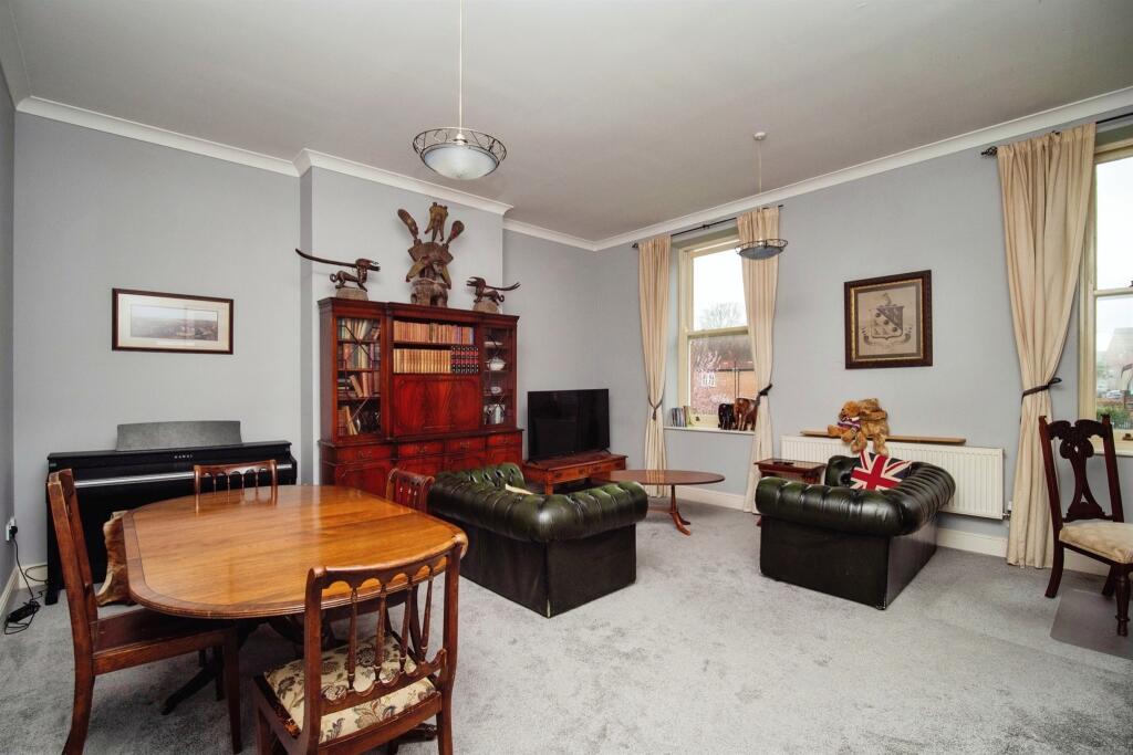 2 bed Apartment