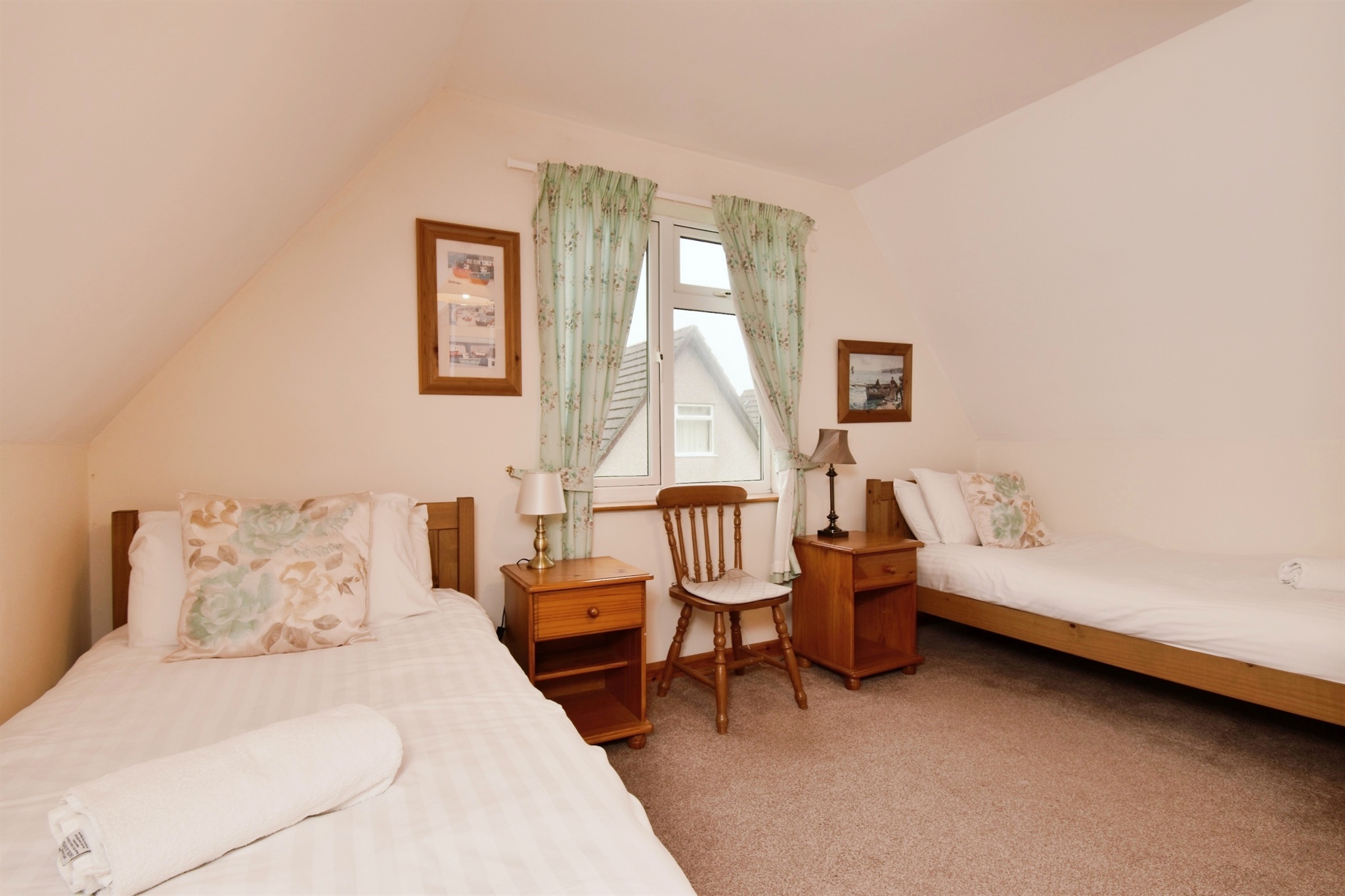 4 bed Guest House
