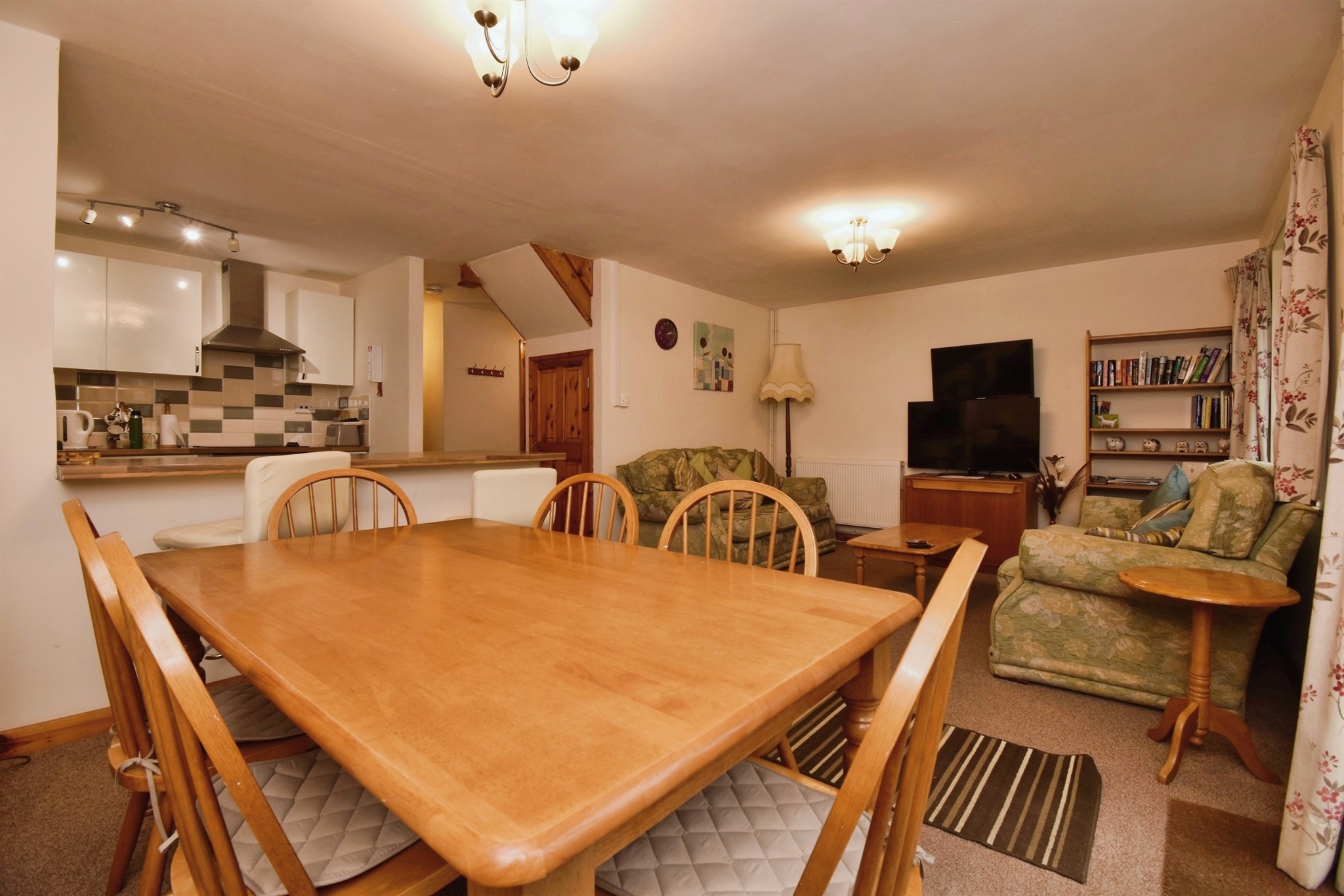 4 bed Guest House