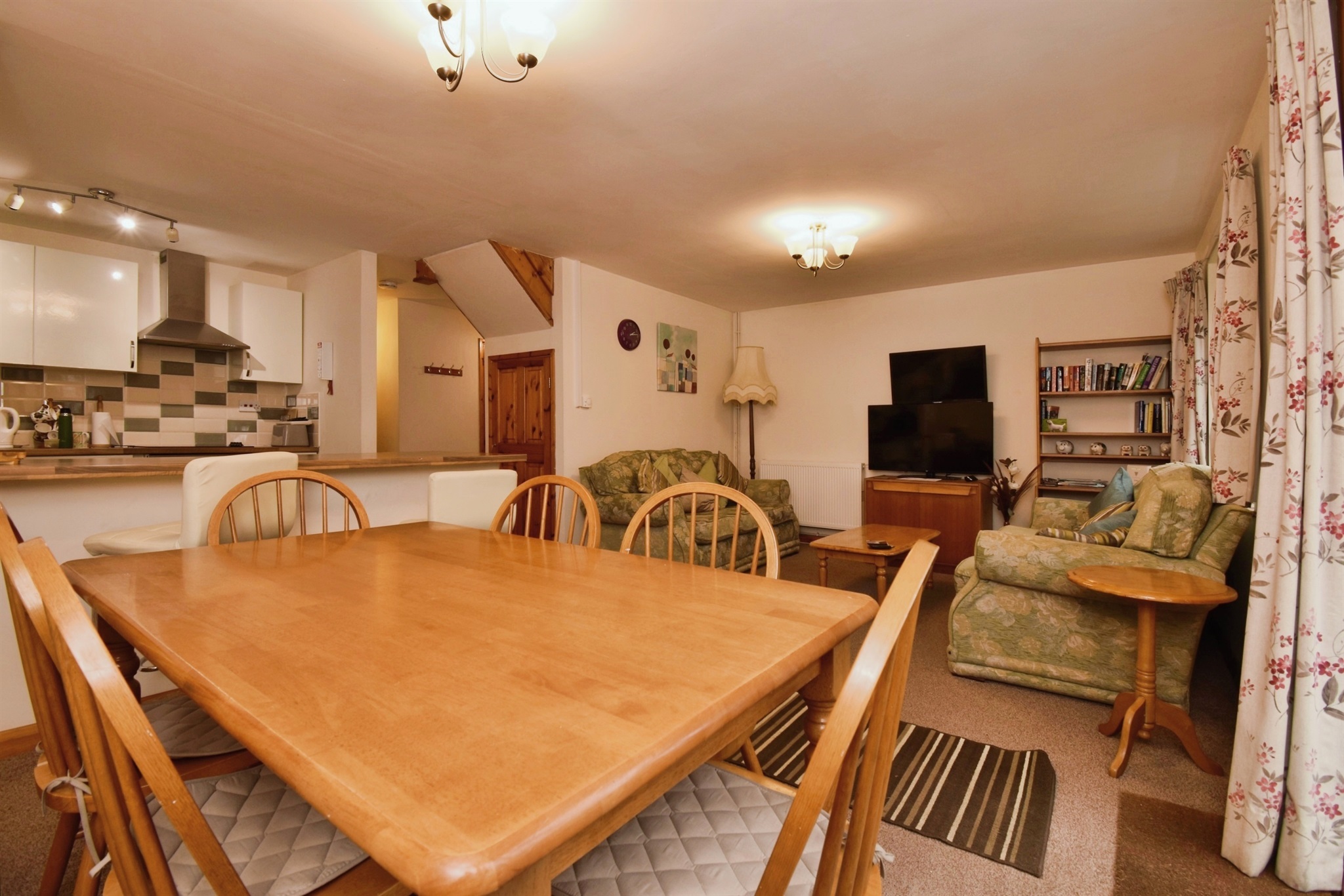 4 bed Guest House