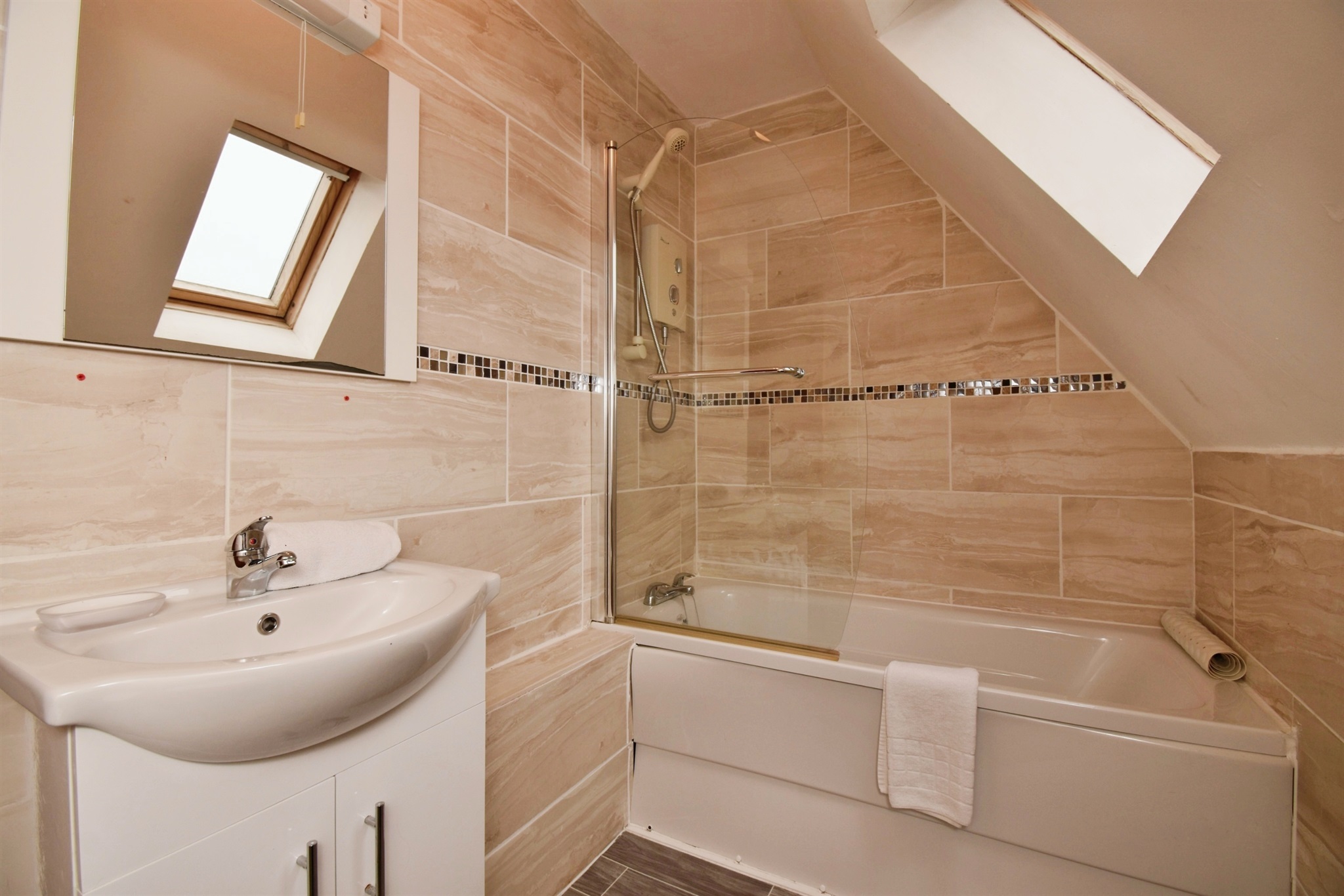 4 bed Guest House