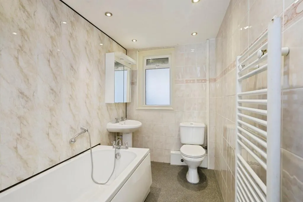 3 bed Terraced
