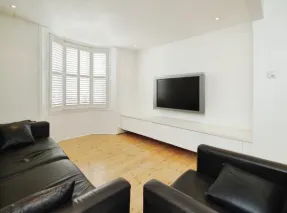 3 bed Terraced