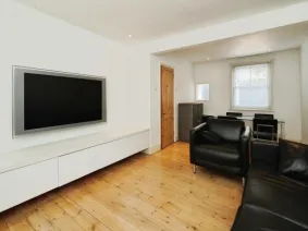 3 bed Terraced
