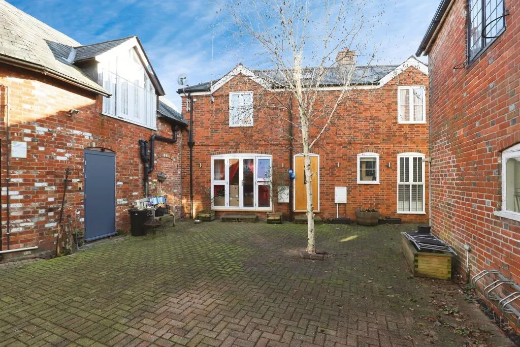 2 bed Mews