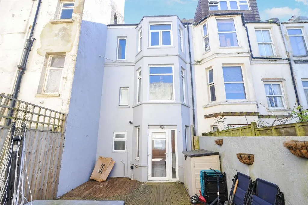 3 bed Terraced