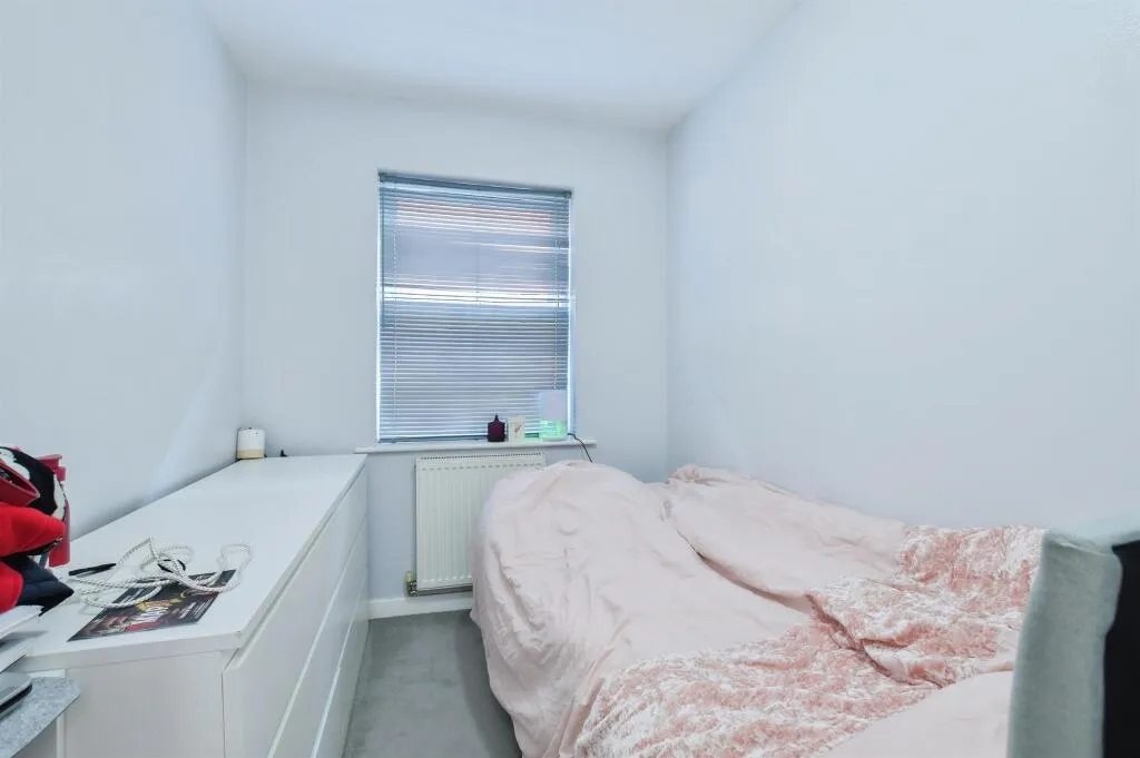 2 bed Ground Flat