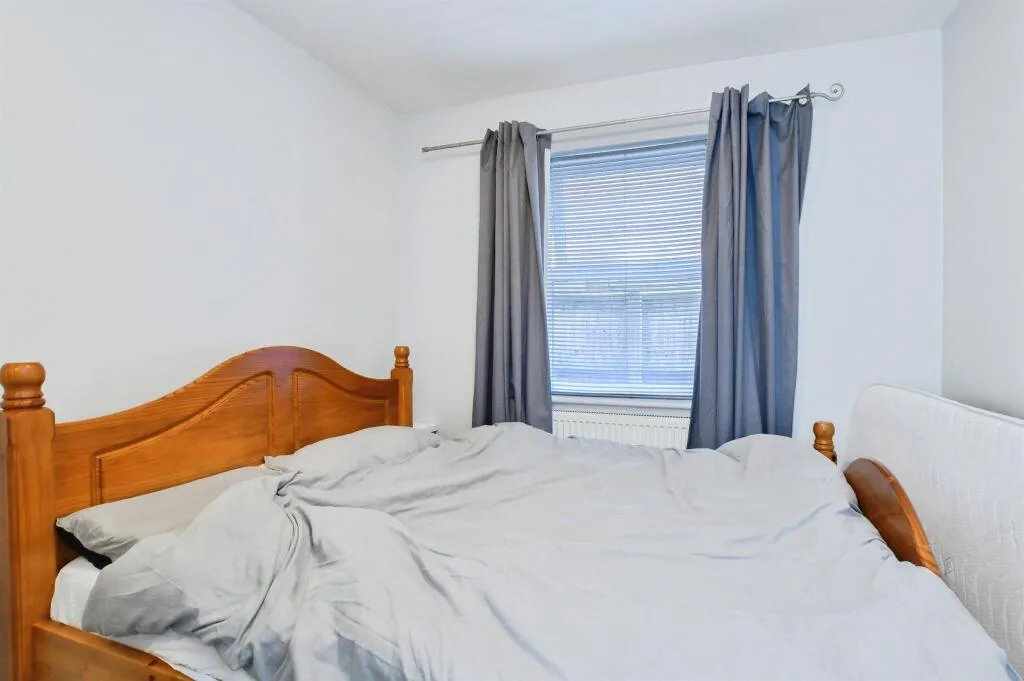 2 bed Ground Flat