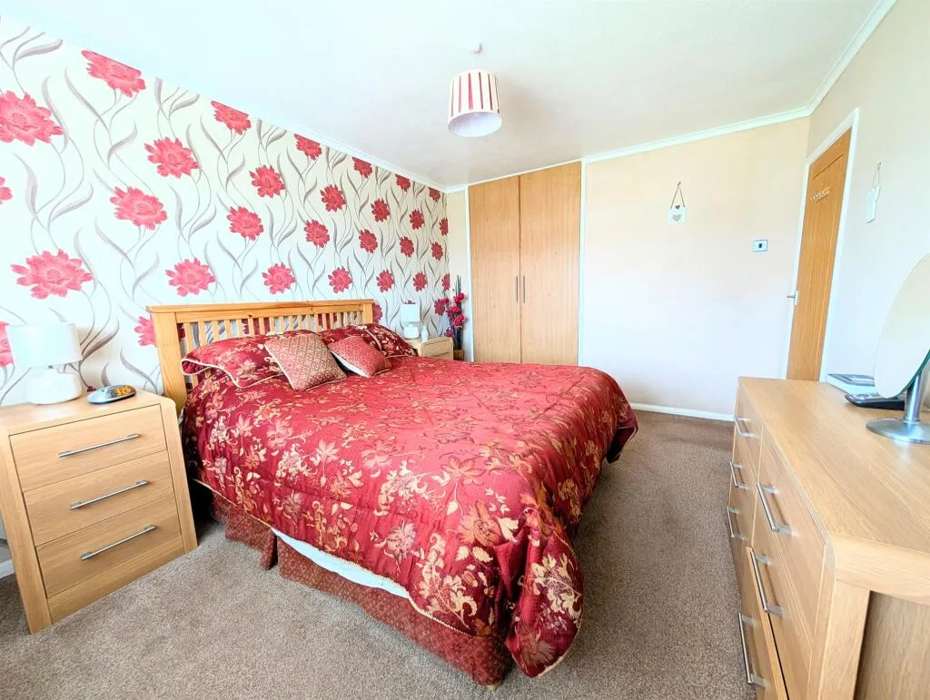 2 bed Semi-Detached Bungalow
