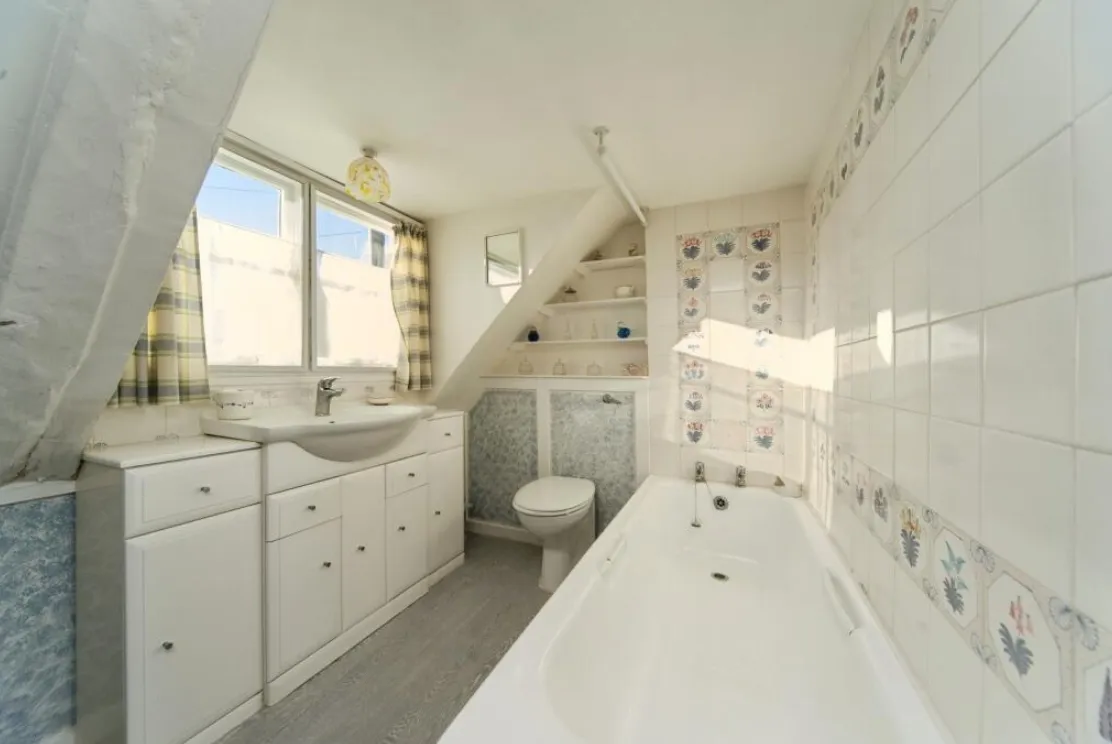 4 bed Character Property