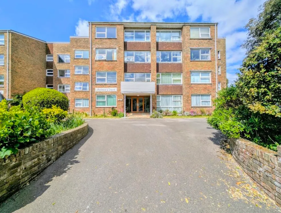 1 bed Ground Flat