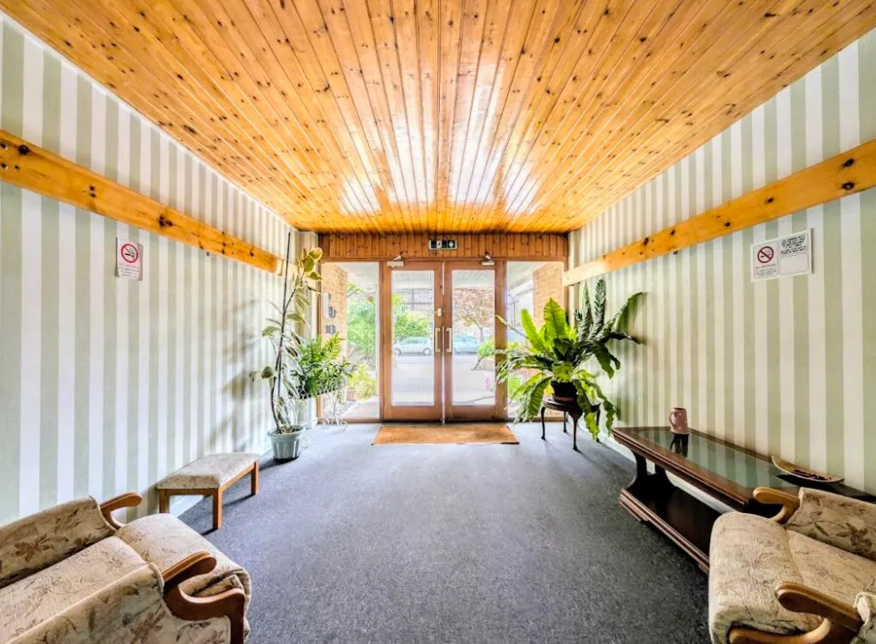 1 bed Ground Flat