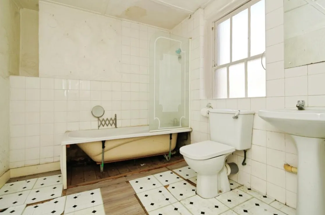 4 bed Maisonette