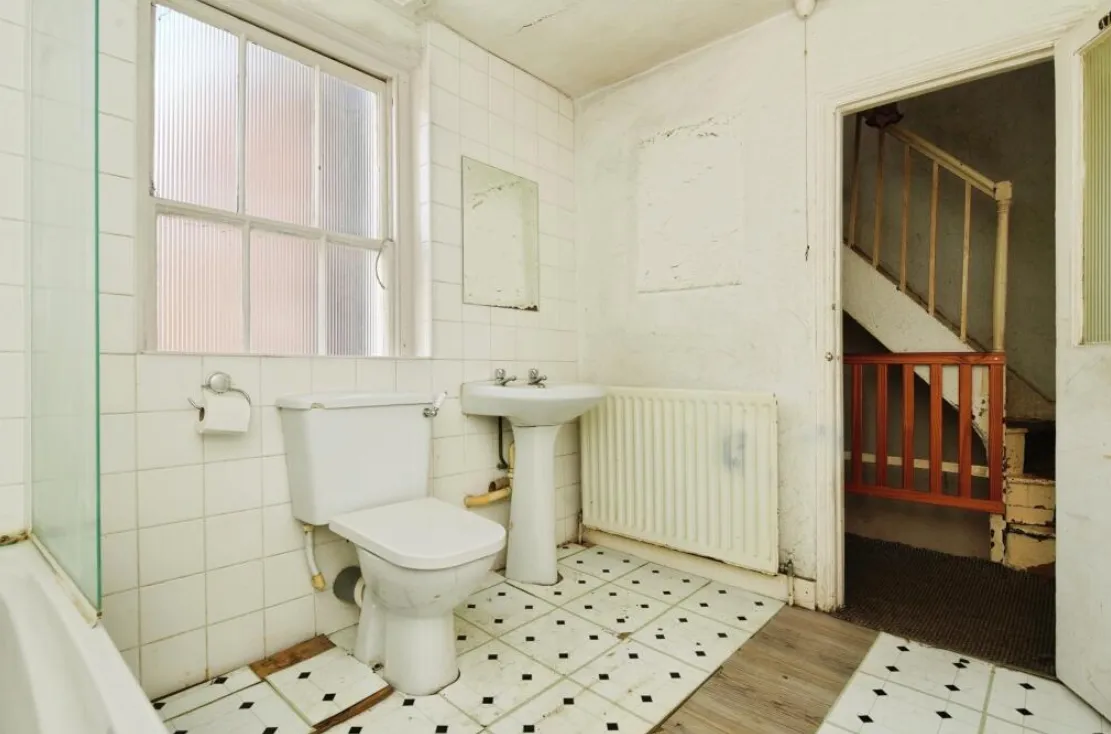 4 bed Maisonette