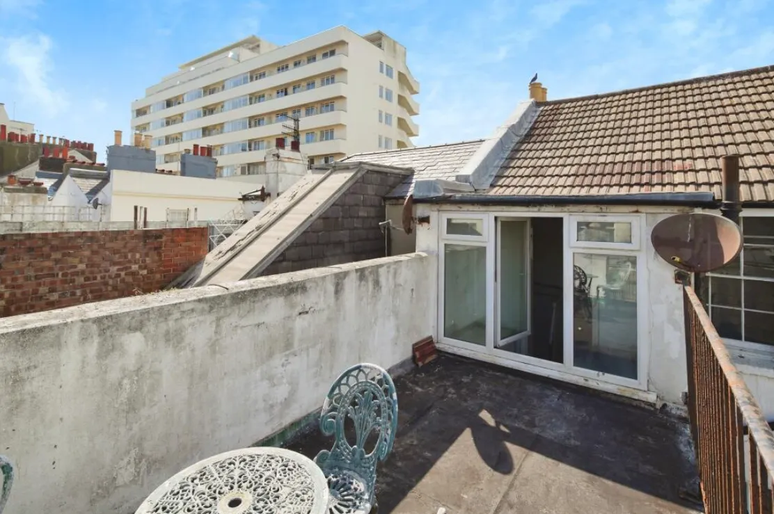 4 bed Maisonette
