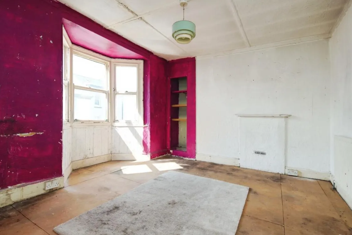 4 bed Maisonette