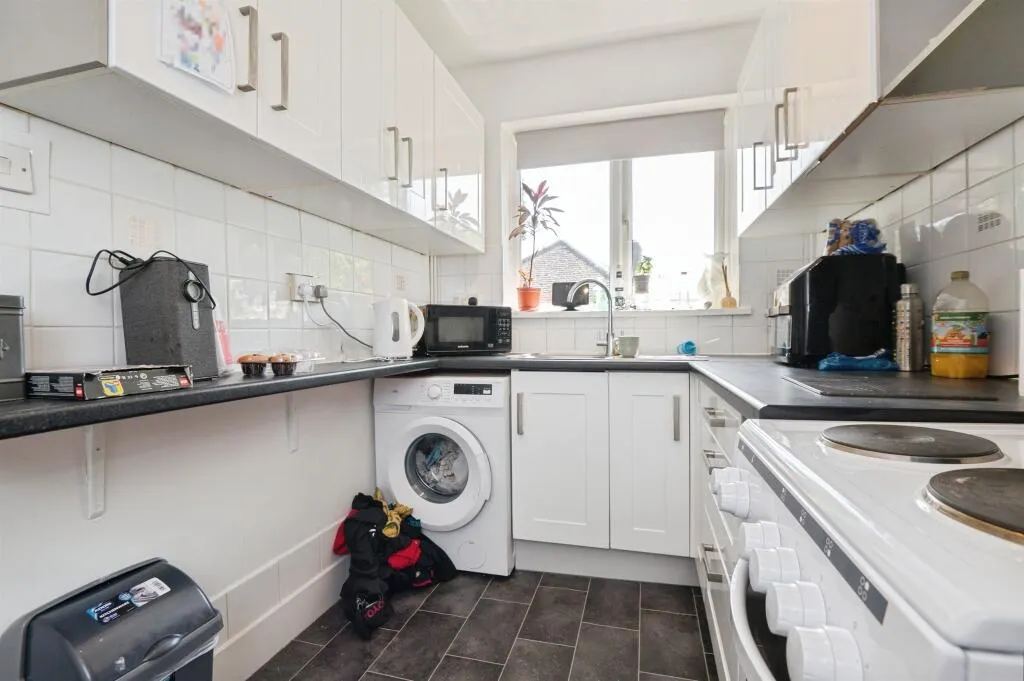 2 bed Maisonette