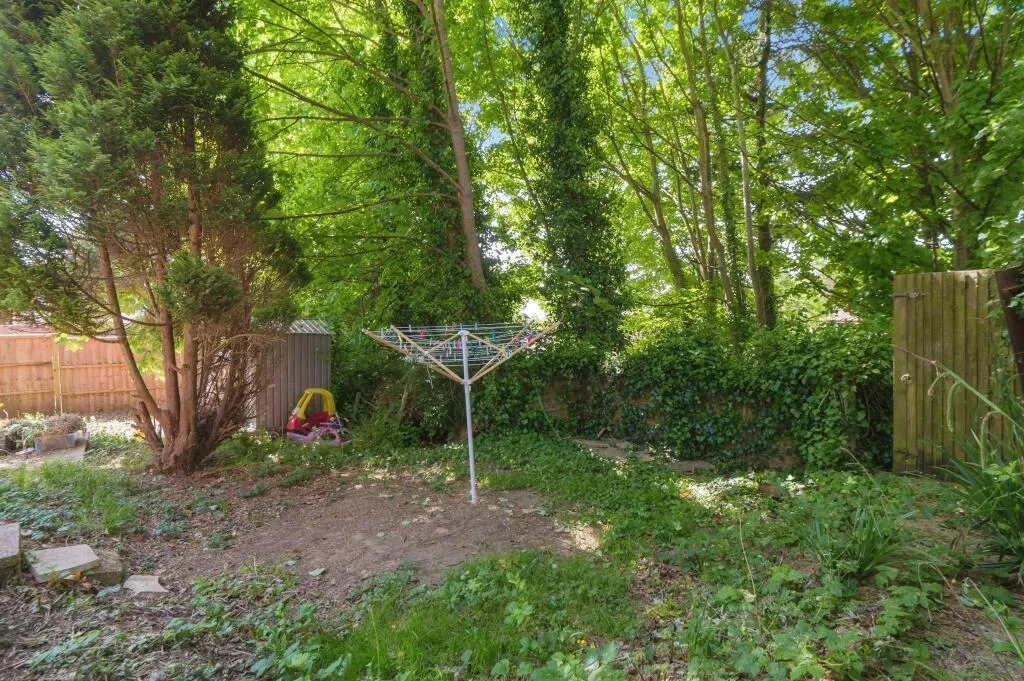 2 bed Maisonette