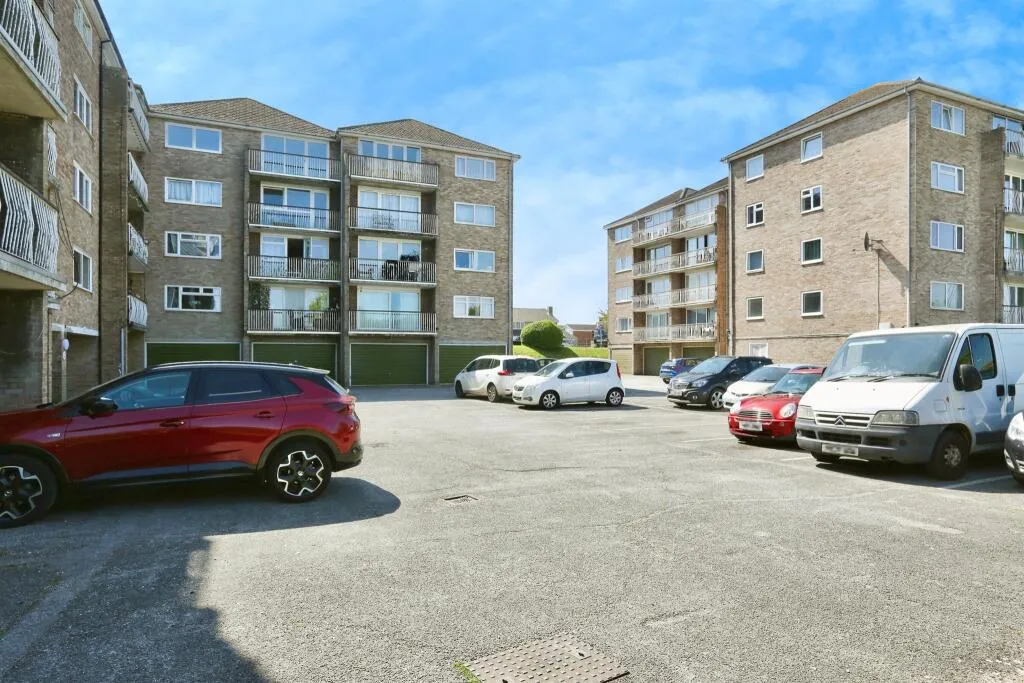 2 bed Apartment