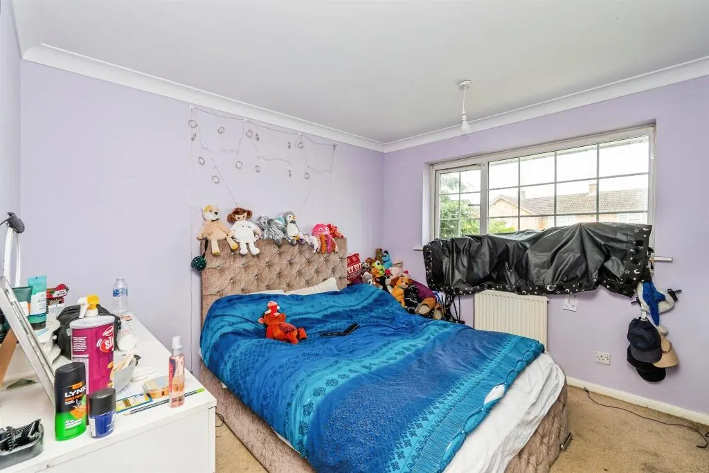 3 bed End of Terrace