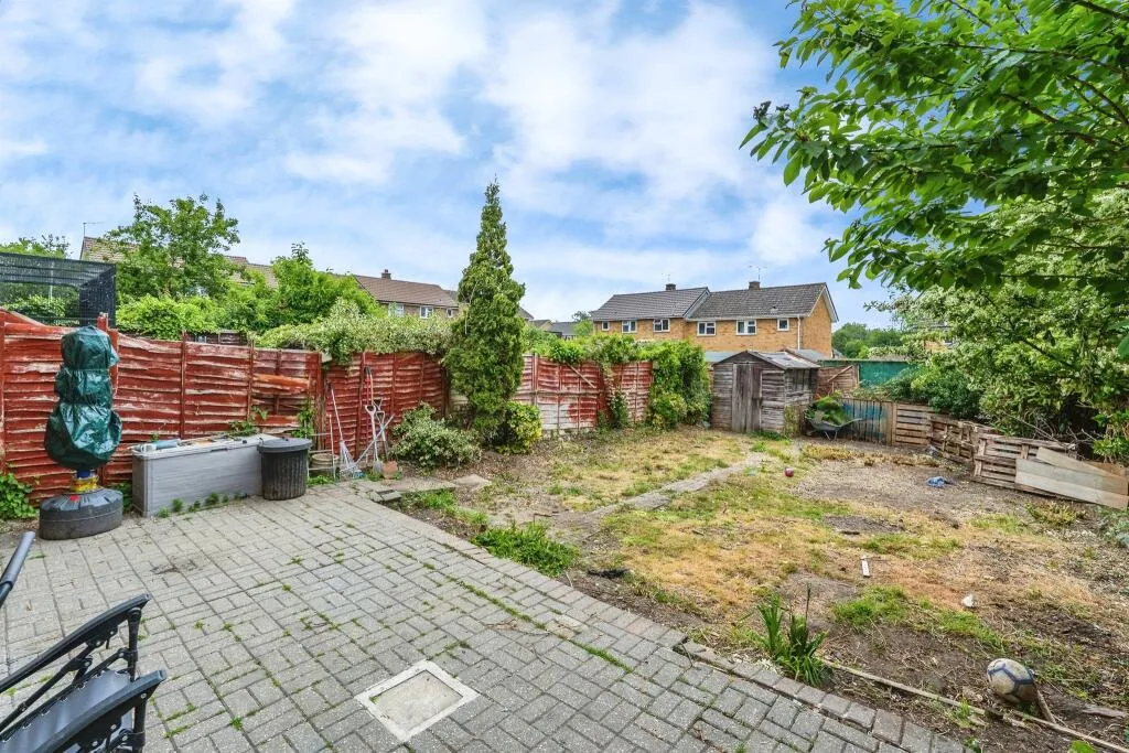 3 bed End of Terrace
