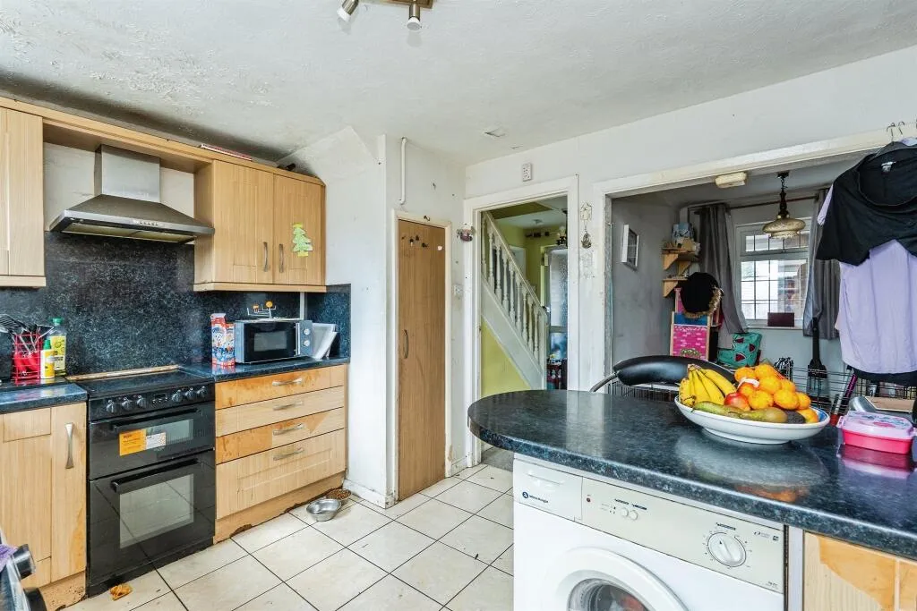 3 bed End of Terrace