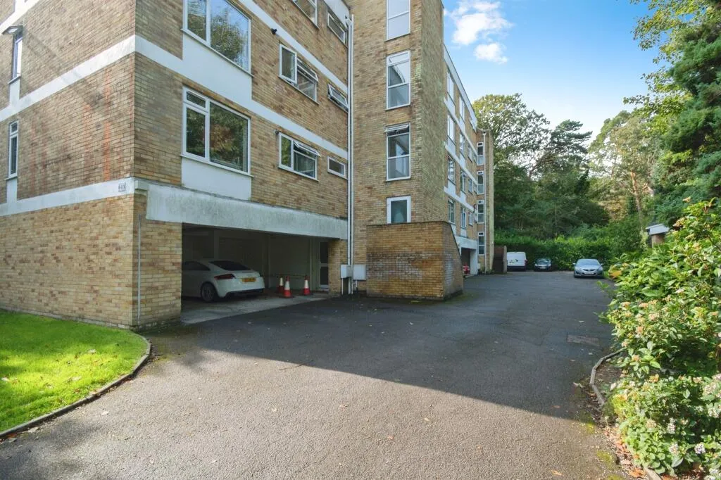 2 bed Apartment
