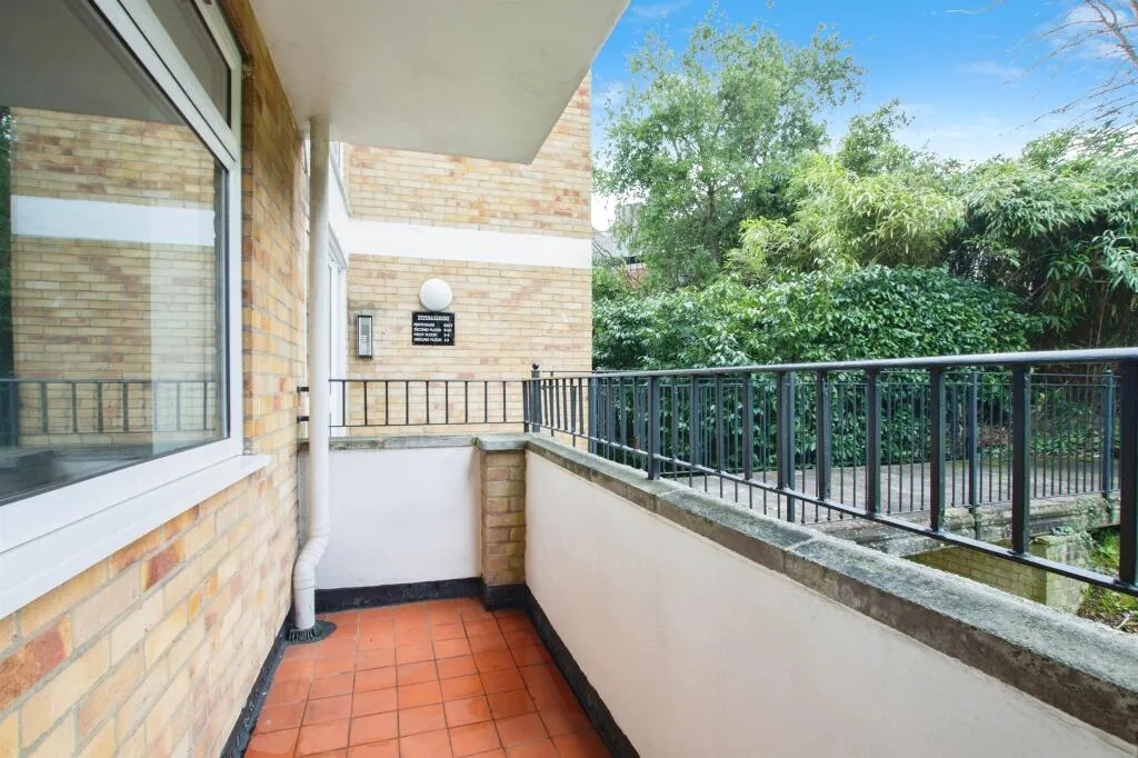 2 bed Apartment