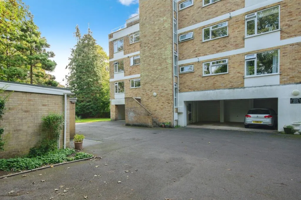 2 bed Apartment