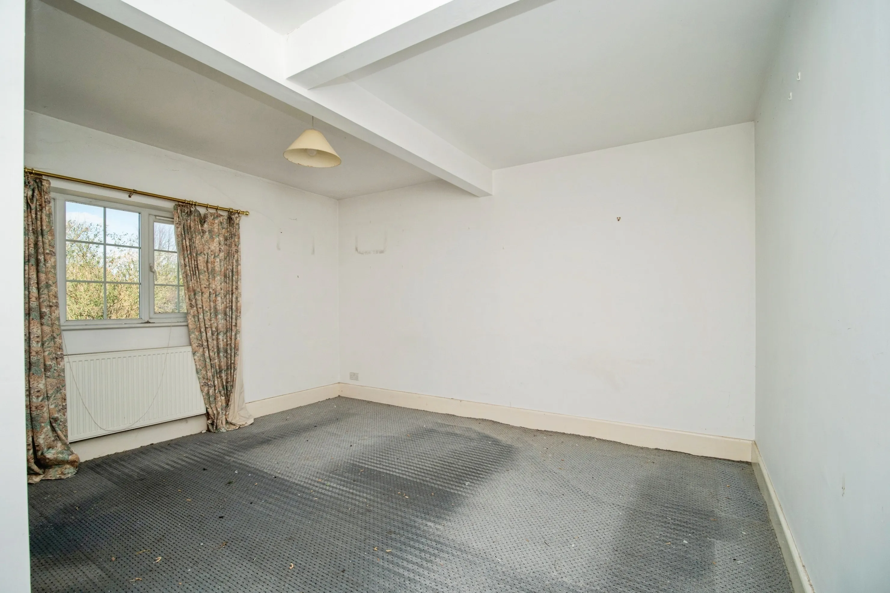4 bed Semi-Detached