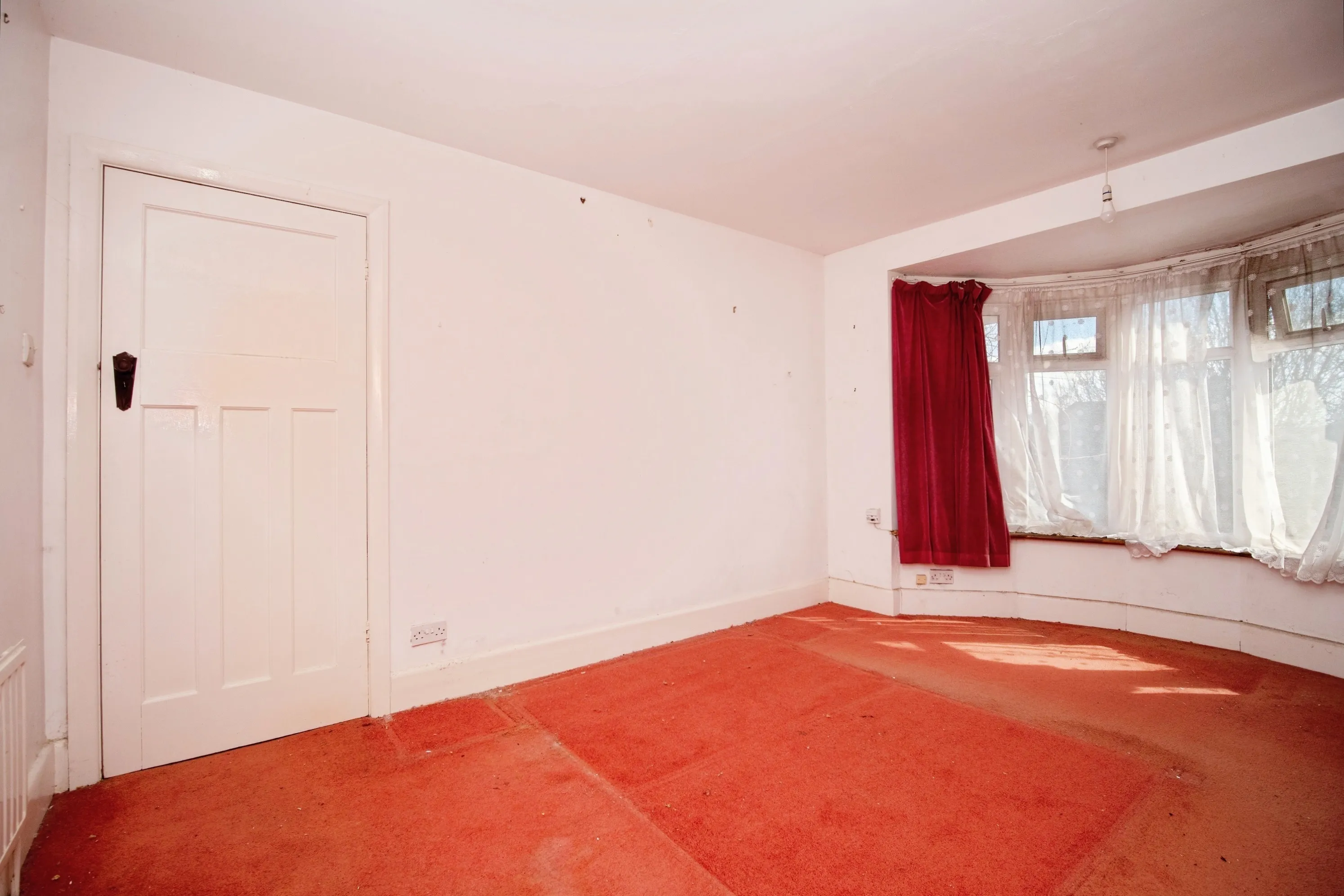 4 bed Semi-Detached