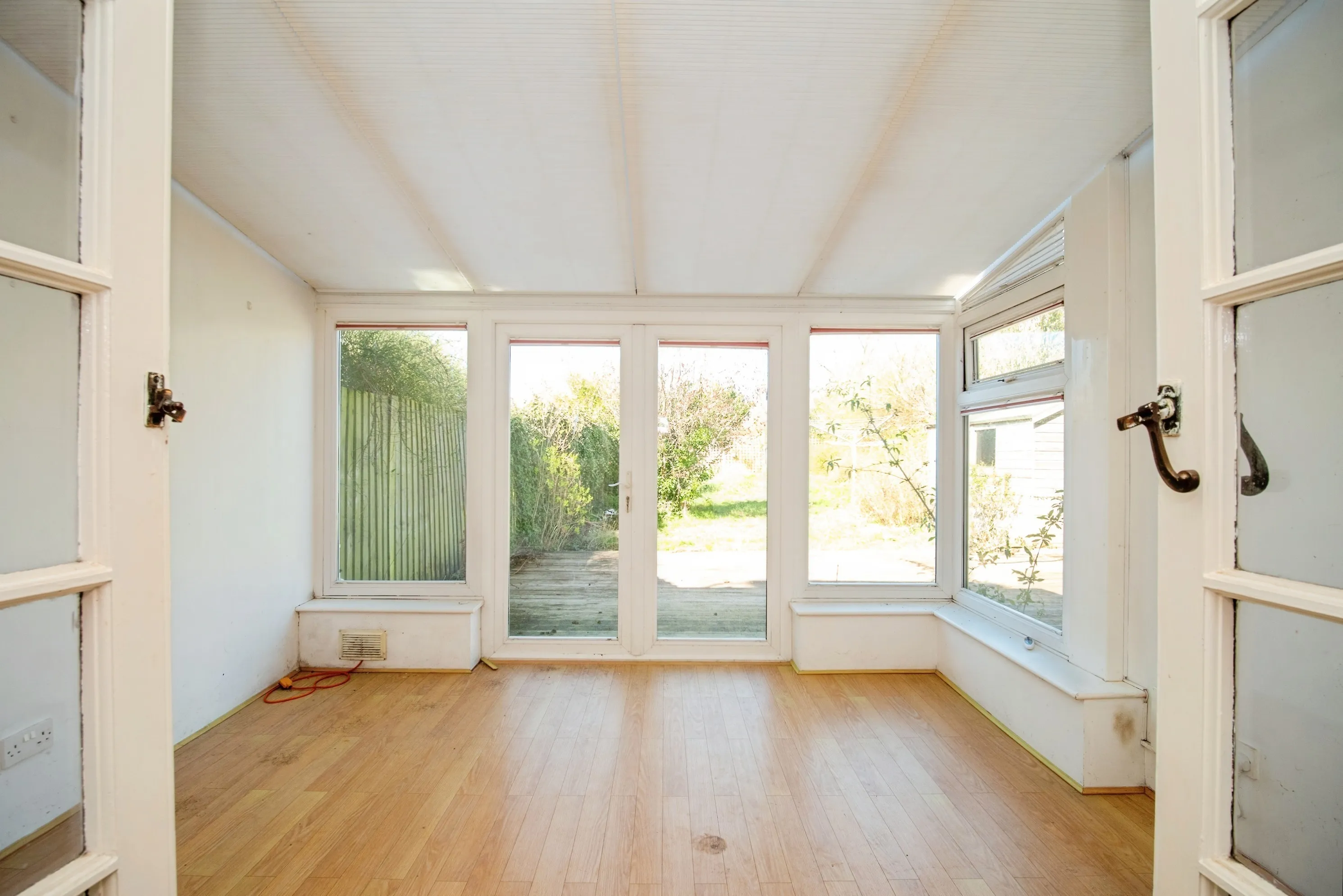 4 bed Semi-Detached