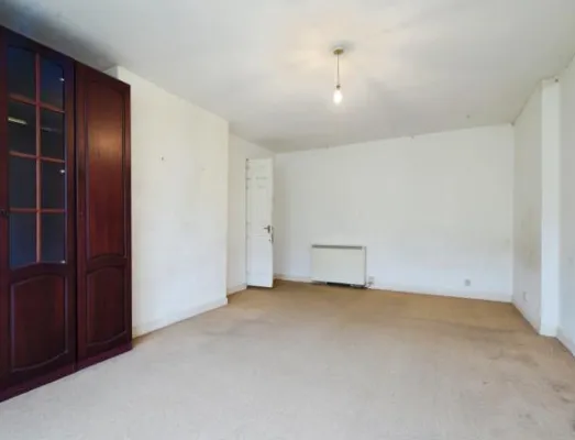 1 bed Ground Flat