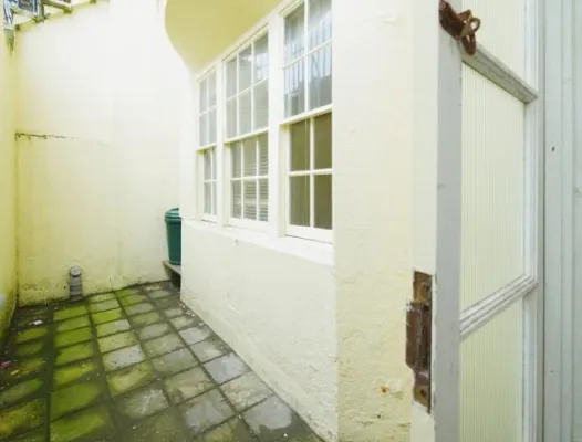 1 bed Ground Flat