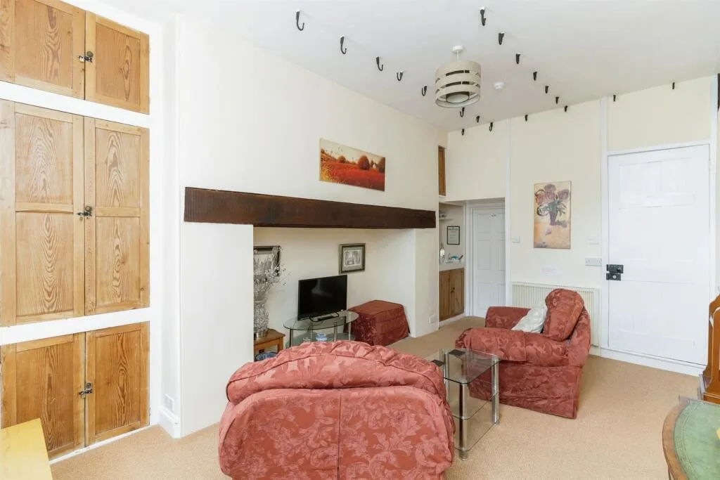 7 bed Guest House