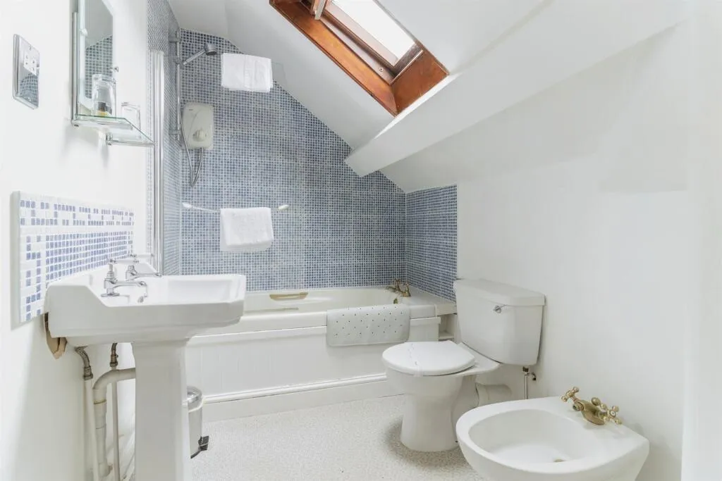 7 bed Guest House