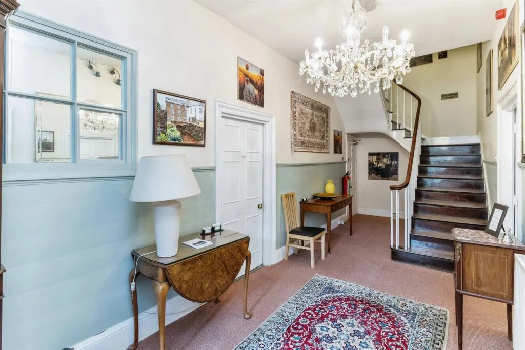 7 bed Guest House