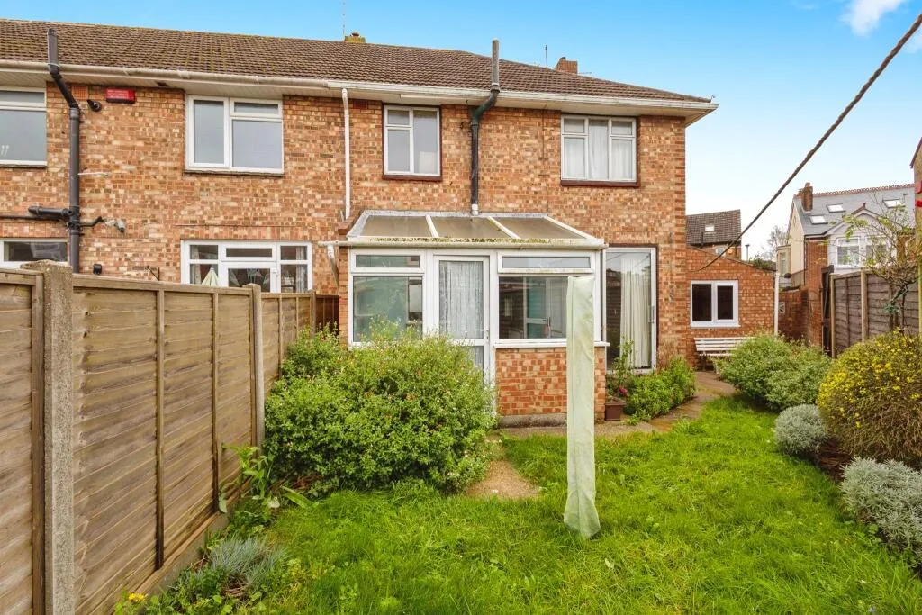 3 bed End of Terrace