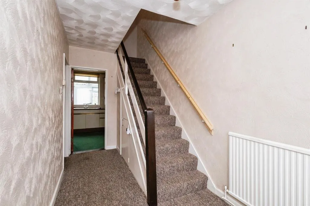 3 bed End of Terrace