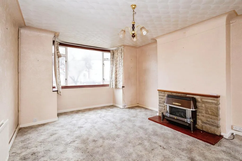 3 bed End of Terrace