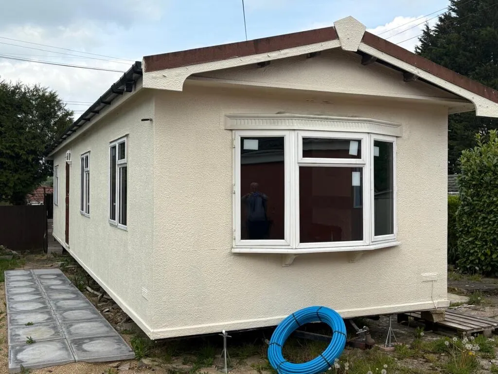 2 bed Detached