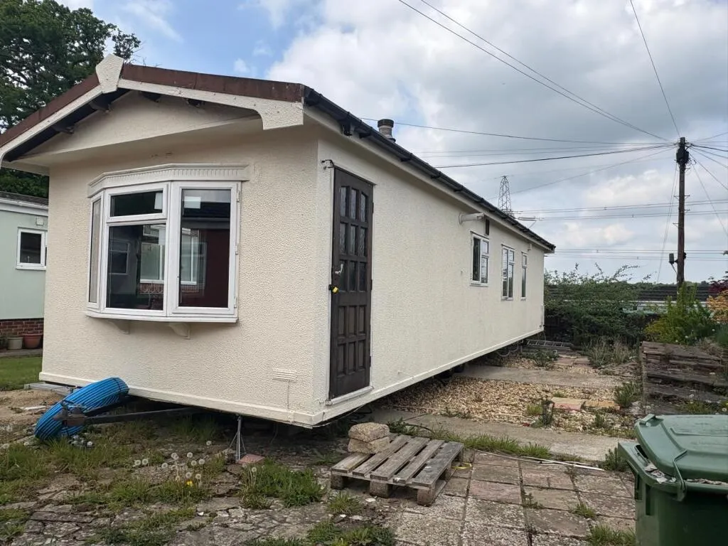 2 bed Detached