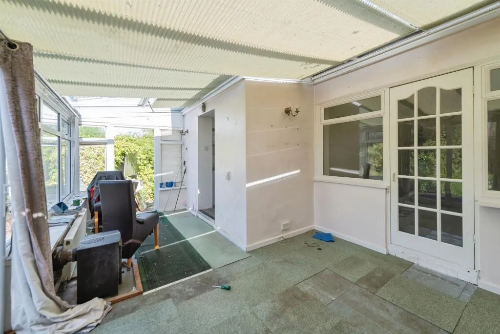 2 bed Semi-Detached Bungalow