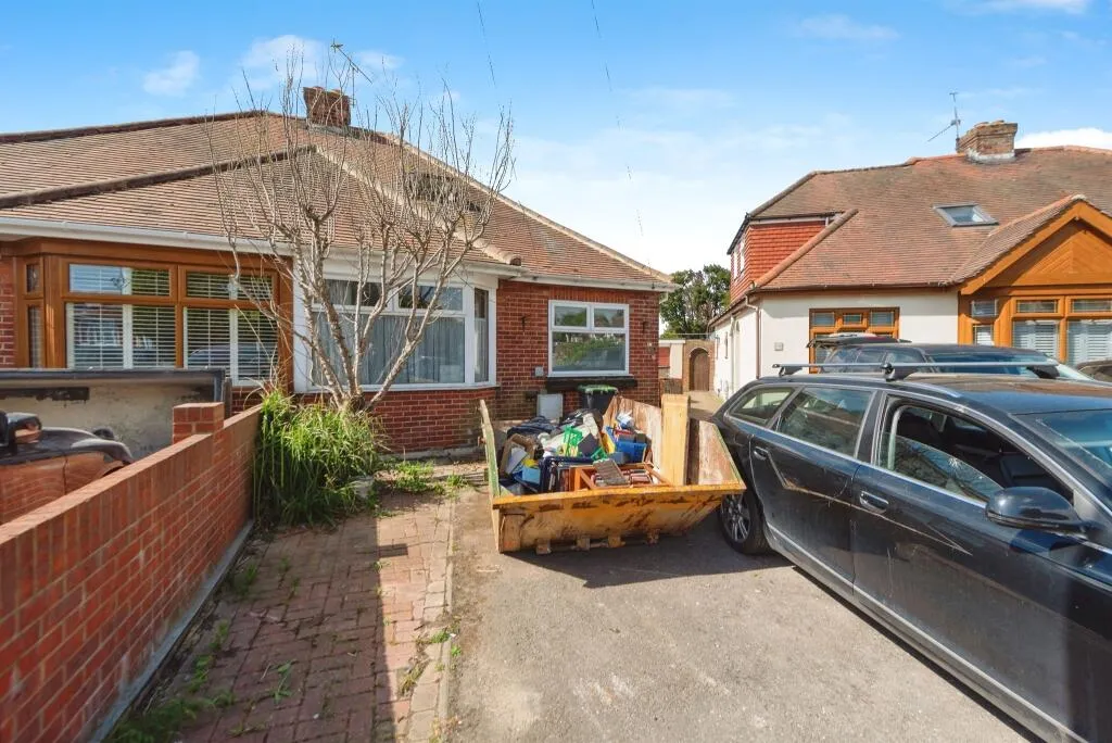 2 bed Semi-Detached Bungalow