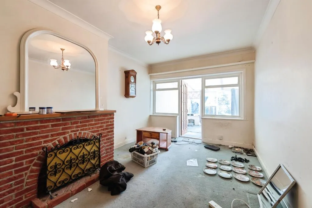 2 bed Semi-Detached Bungalow